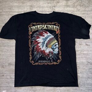 Graphic Tee - size large